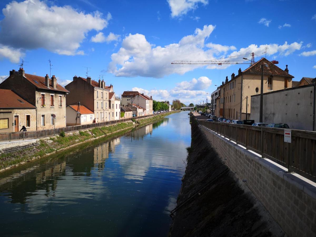 Au 4 Le Long Du Canal Avec Parking Apartment Dijon Bagian luar foto