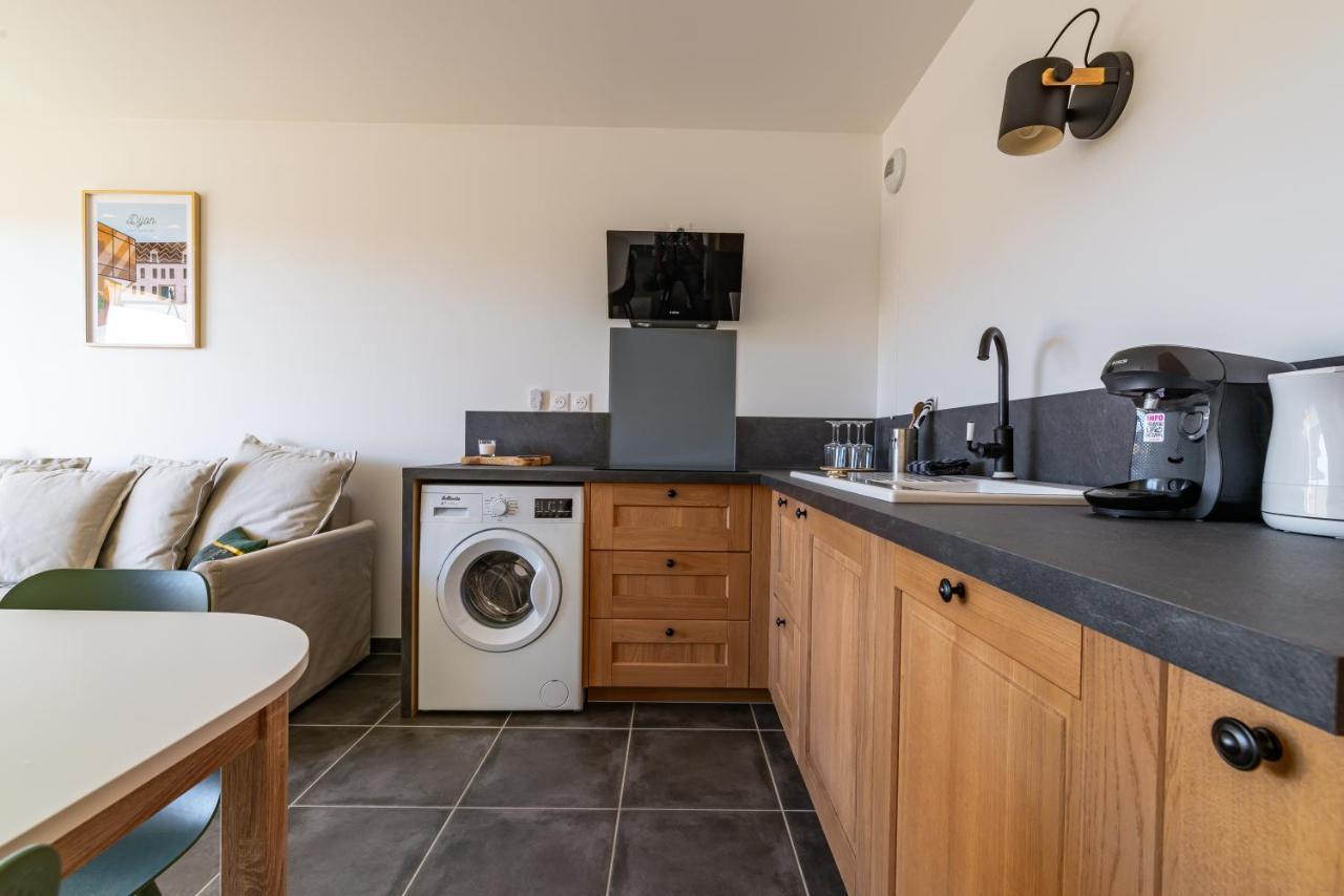 Au 4 Le Long Du Canal Avec Parking Apartment Dijon Bagian luar foto